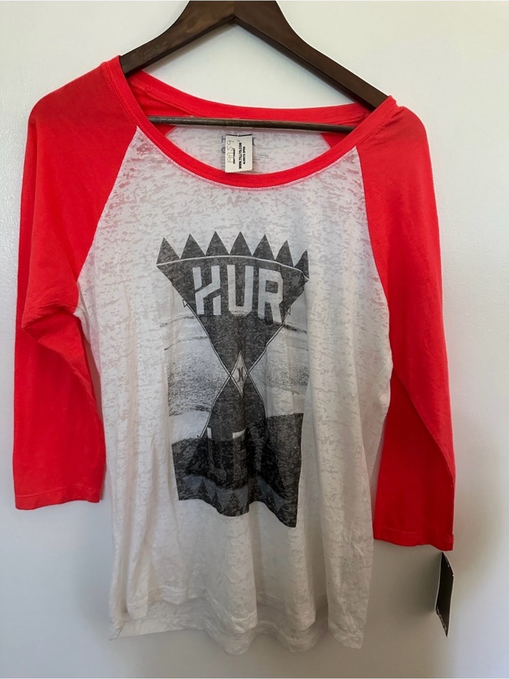 Hurley White & Red Raglan Graphic Long Sleeve Tee